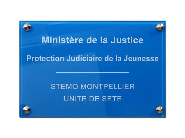 Plaque de rue bleue