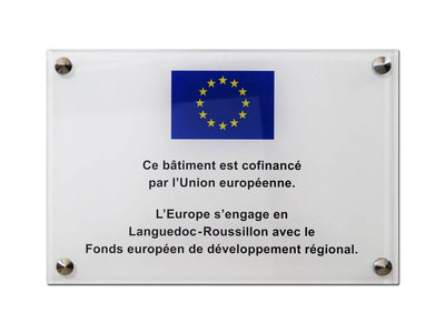 Plaque d'inauguration avec logo